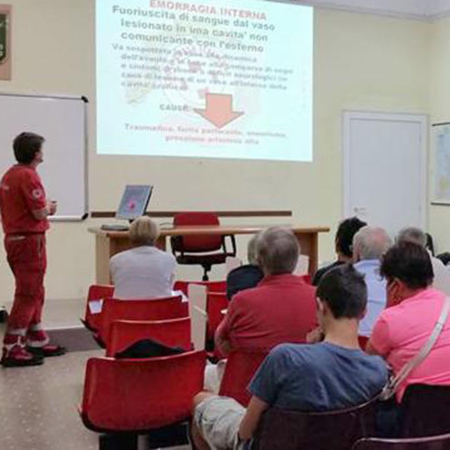 Vignole, falsa chiamata e agguato ai volontari della Croce Rossa