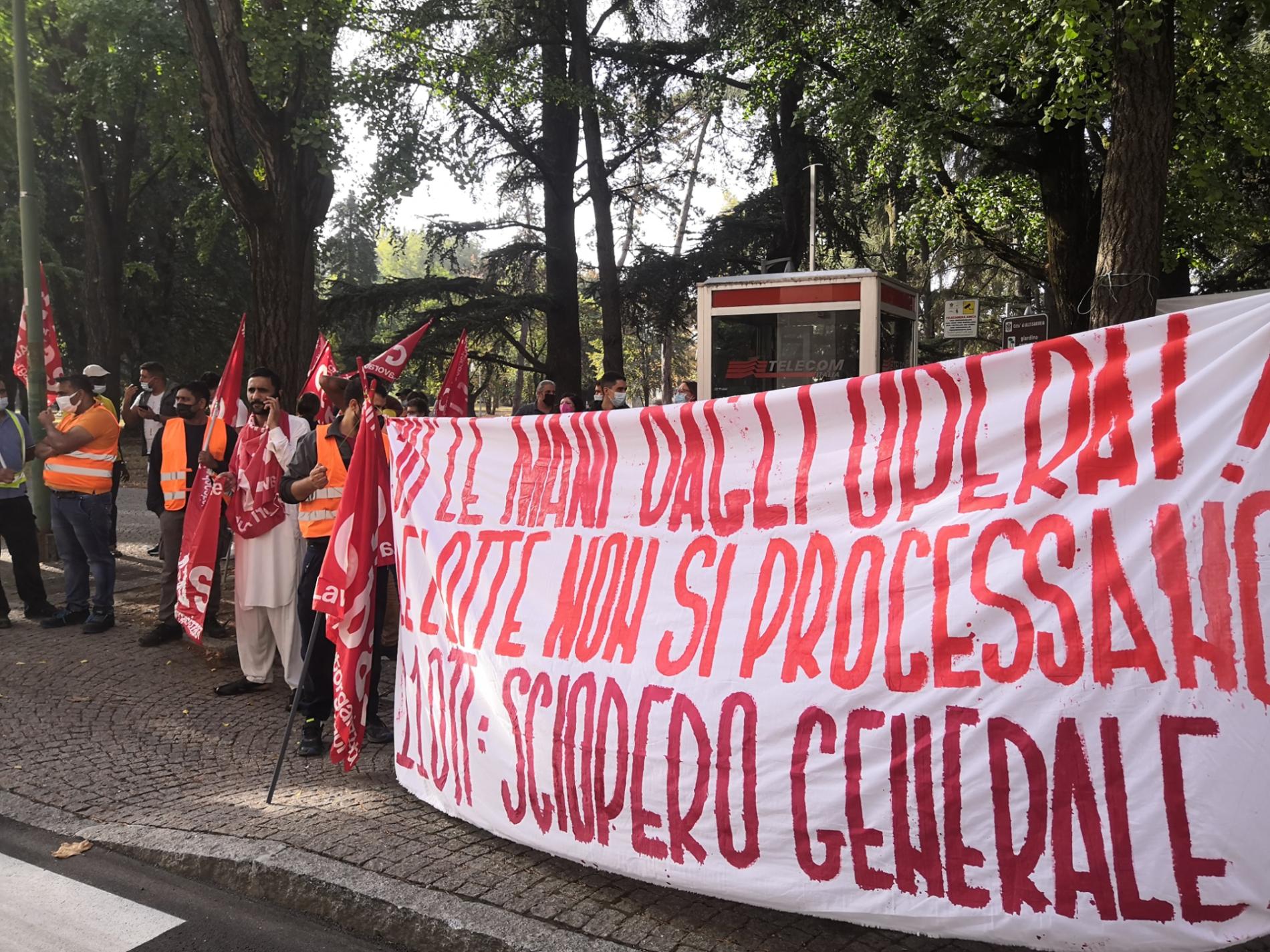 Tortona, magazzino In’S: minaccia di licenziamento, il blocco e la vittoria dei lavoratori