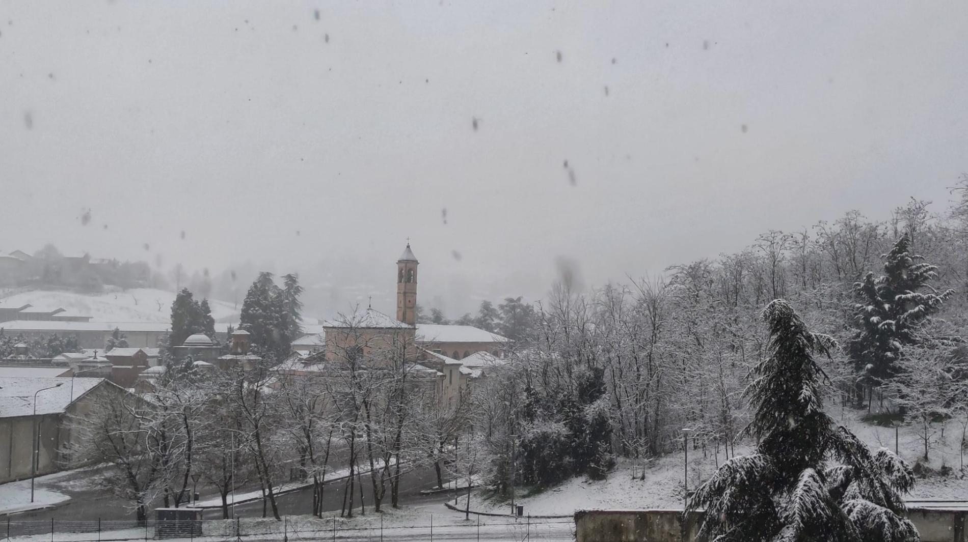 La neve cancella il derby