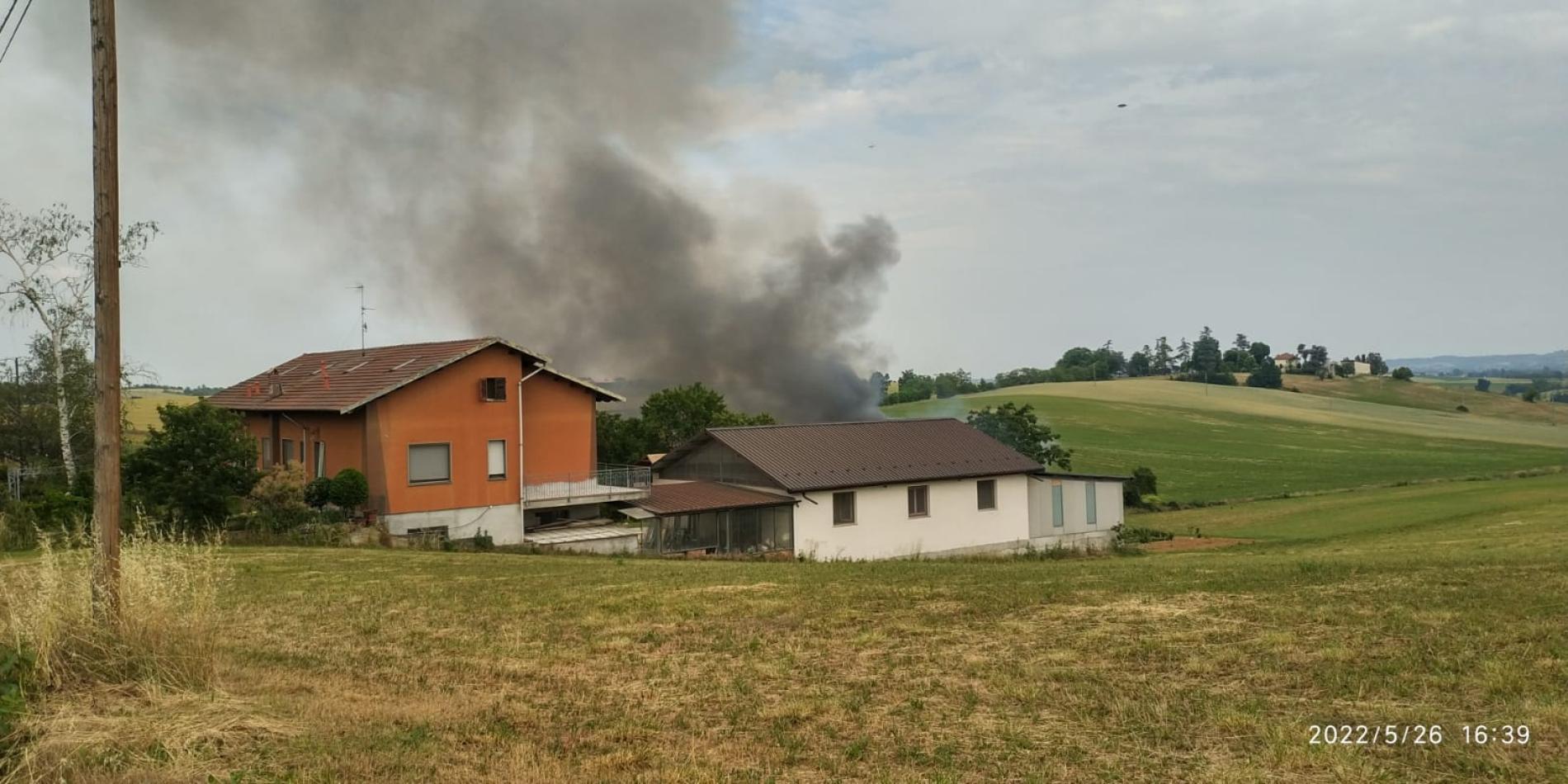 Continua il rogo all’azienda agricola tra San Maurizio e Occimiano