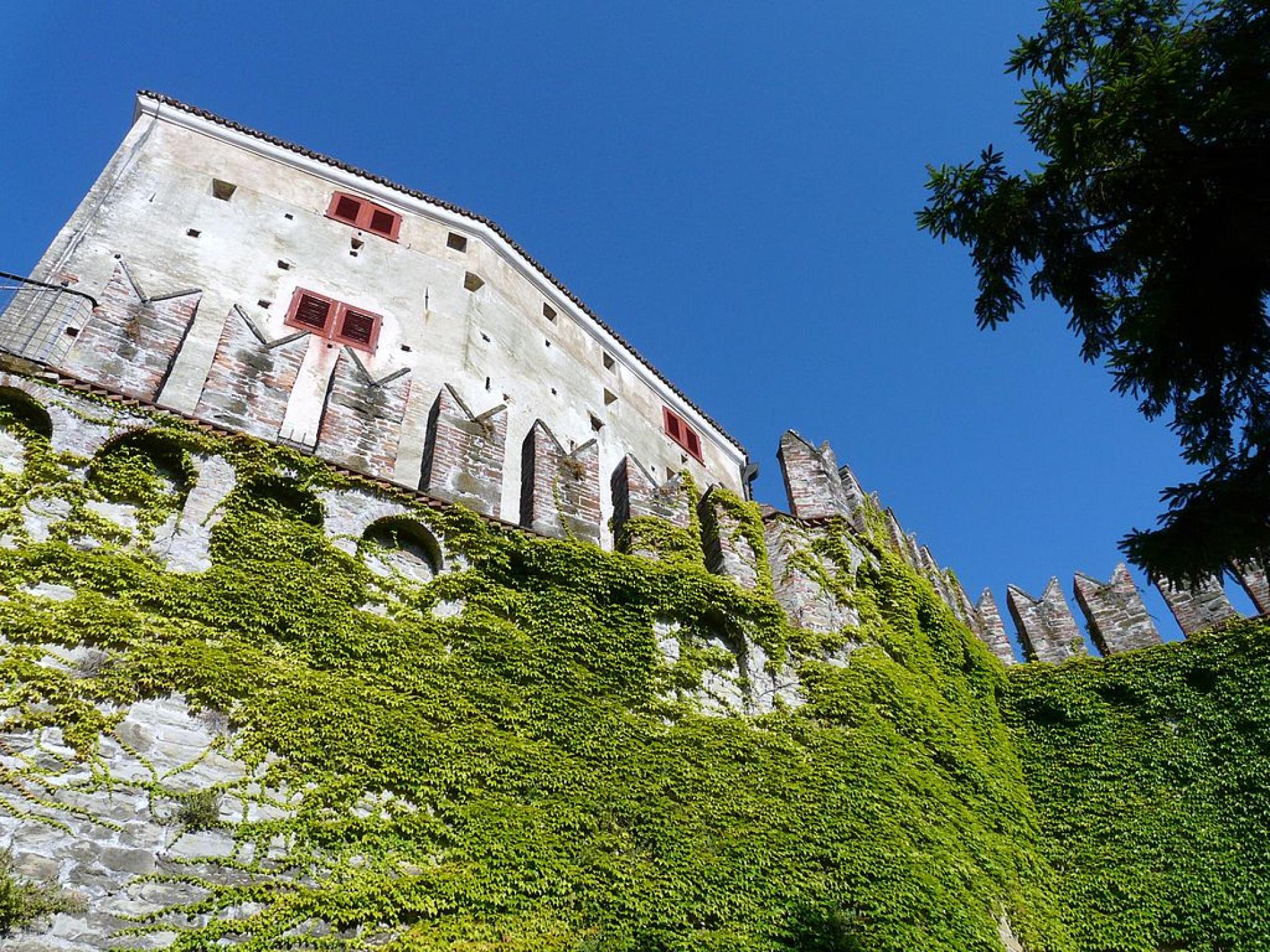 Tra botti e Hobbit: a Rocca si può dormire nella “Terra di mezzo”