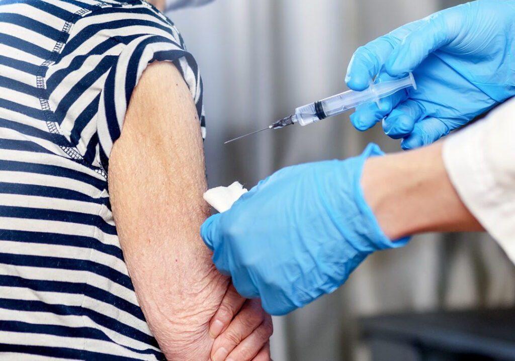 Dal 7 Ottobre Al Via La Vaccinazione Antinfluenzale E Anti Covid - Il ...