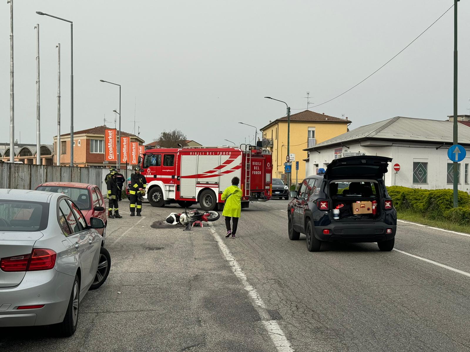 Ieri scontro sulla Casale-Asti. Il centauro in prognosi riservata