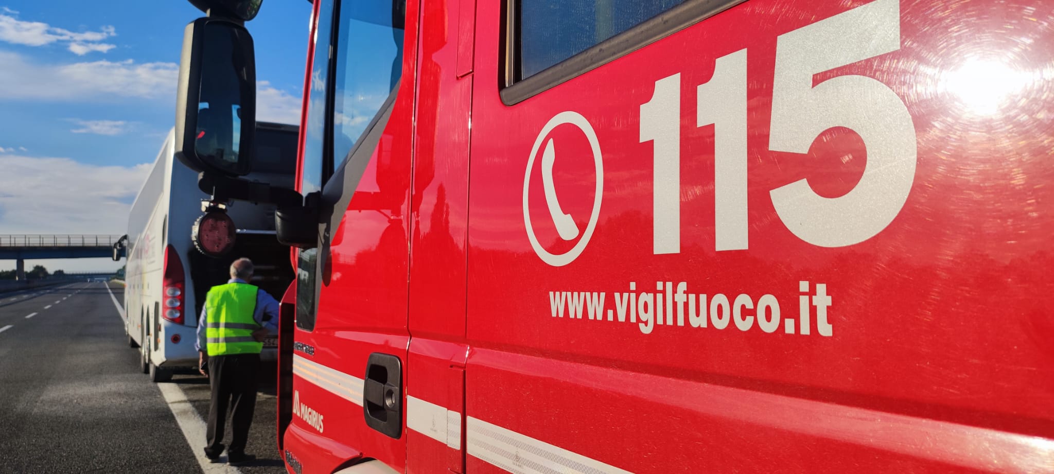 Incendio a Frassineto, un uomo al Pronto soccorso